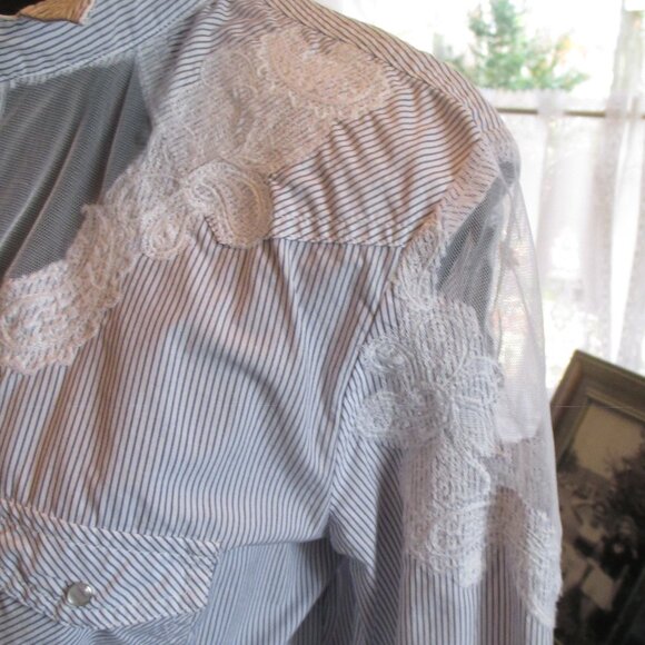 Guess Lace & Mesh Shirt - Picture 4 of 12